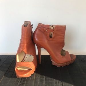 Camilla Skovgaard brown leather pumps